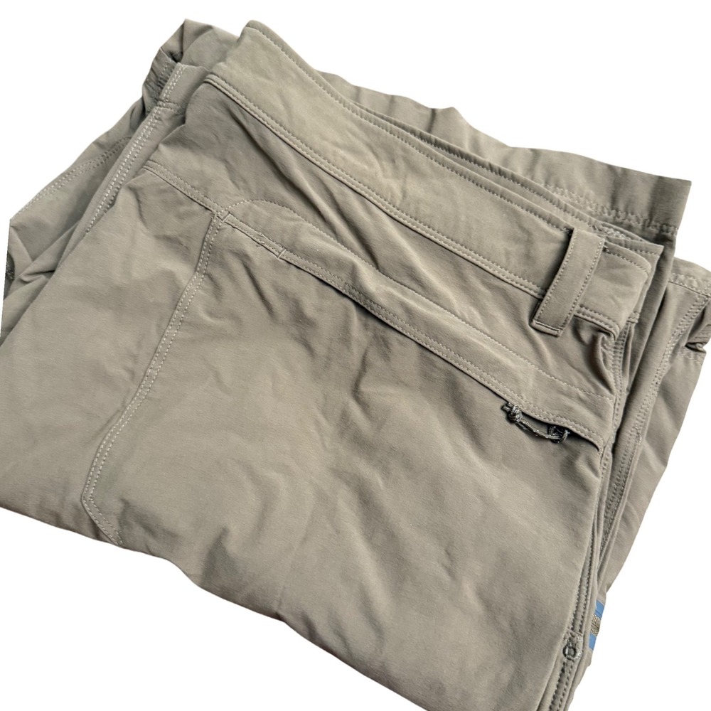 LL Bean Mens 40x32 Convertible Zip Off Cargo Pants Khaki Outdoor Hiking 290782‎